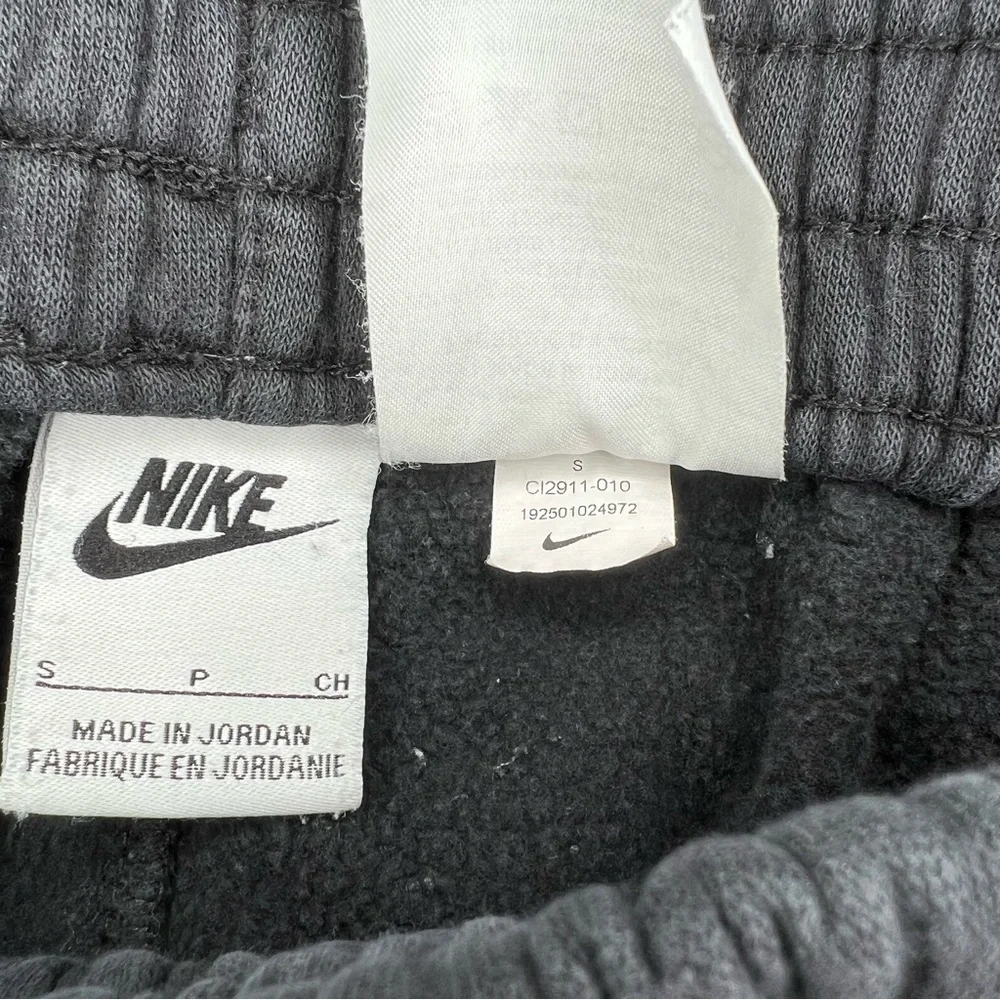 Nike pairs jogger